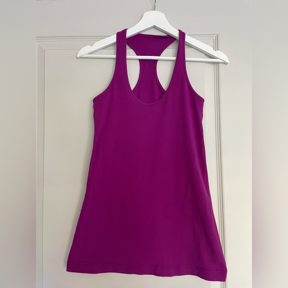 ⭐️ Lululemon Tank Top - Picture 1 of 3